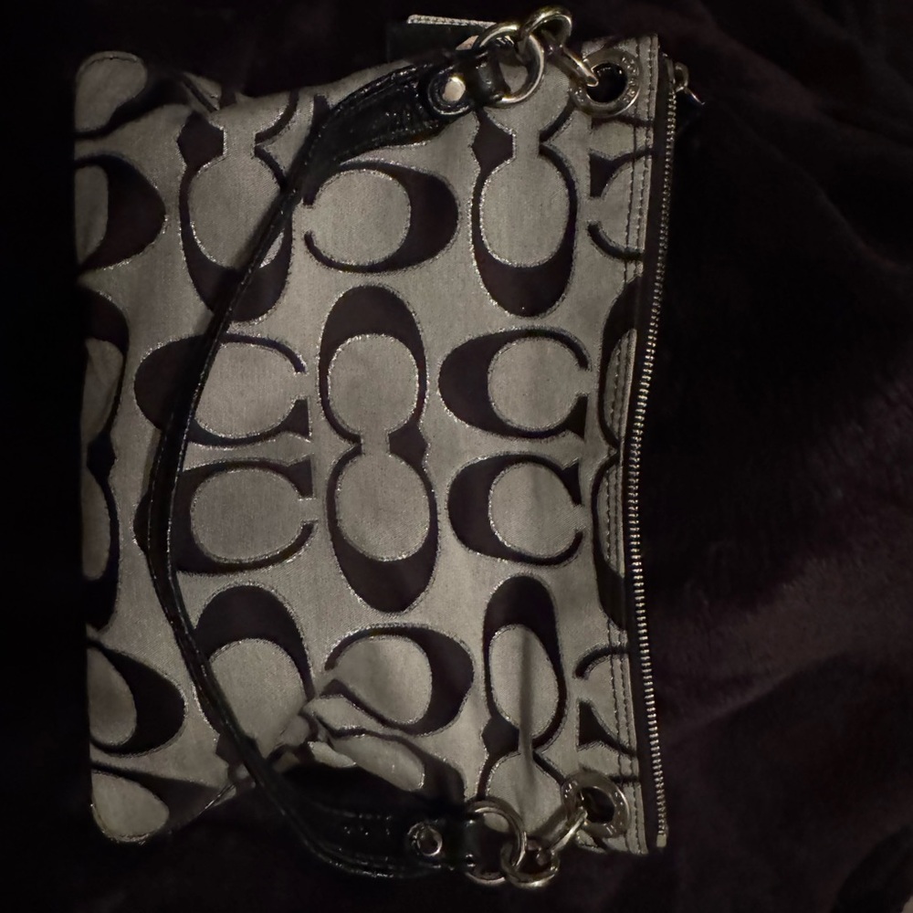 Coach Black and Gray Shoulder Bag with Signature Pattern - Picture 3 of 10